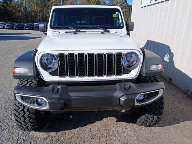 Used 2025 Jeep Gladiator Sport AWD/4WD image 12