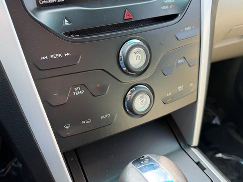 Used 2014 Ford Explorer XLT w/ Equipment Group 202A image 20