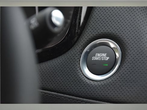 Used 2026 Cadillac XT5 Luxury w/ LPO, Floor Liner Package FWD image 33