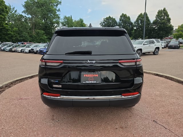 Used 2023 Jeep Grand Cherokee 4WD 4xe image 4