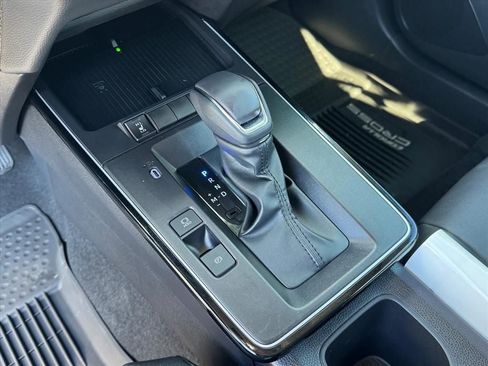 Used 2026 Toyota Corolla Cross XLE w/ Black Badges Package (TMS) image 20