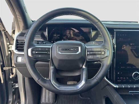 Used 2024 GMC Acadia Denali image 10