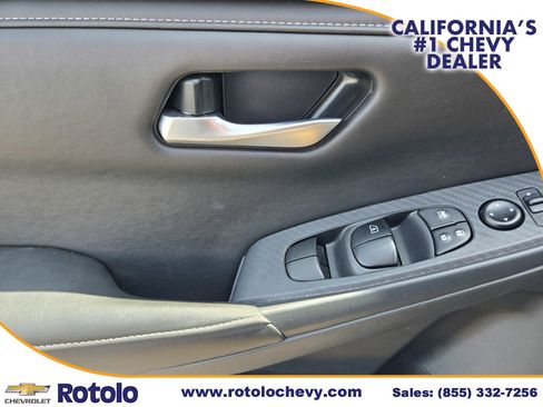 Used 2025 Nissan Sentra SV FWD image 18