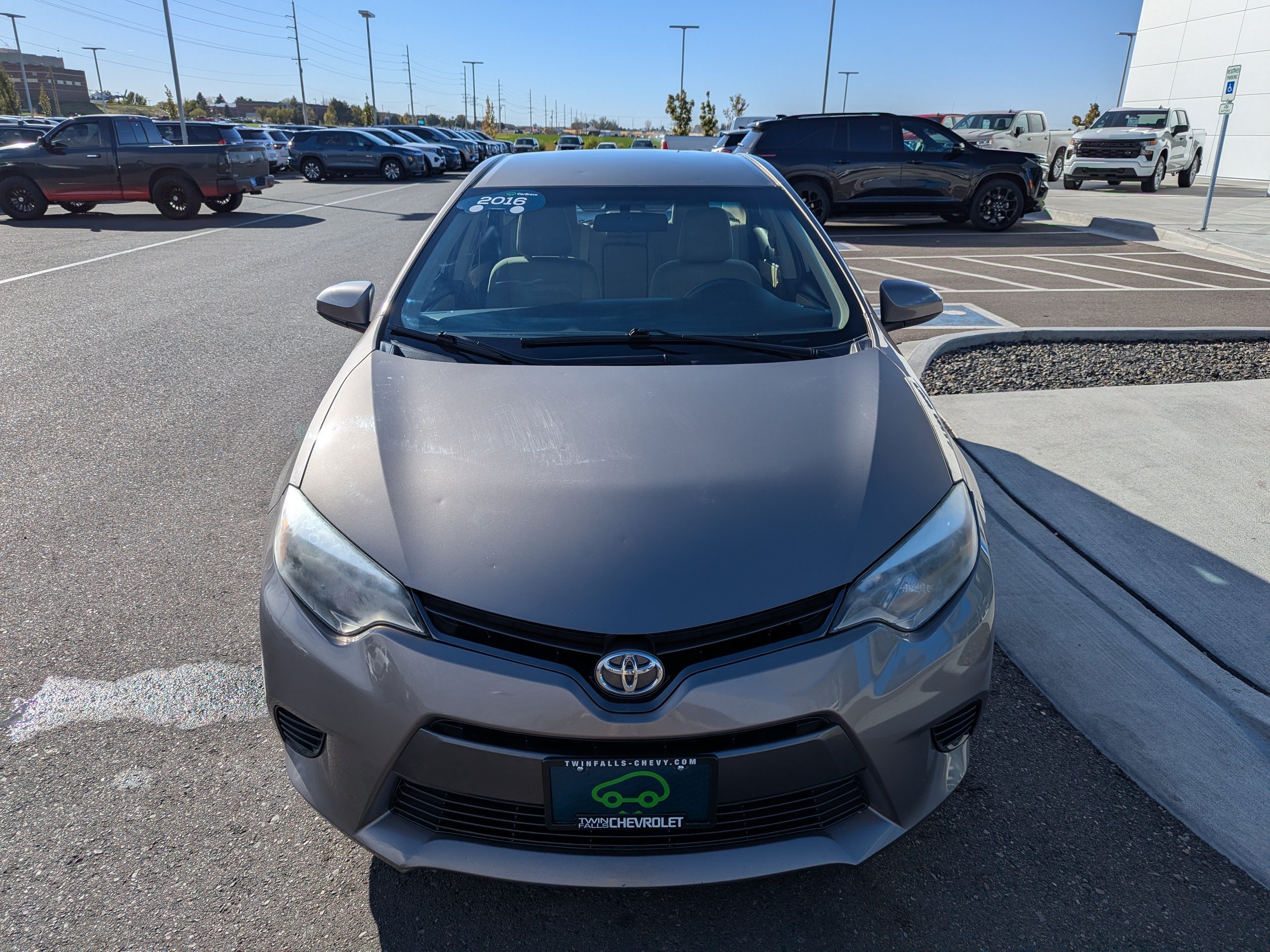 Used 2016 Toyota Corolla LE FWD image 5