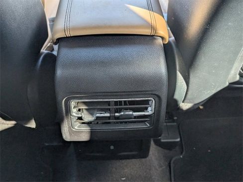 Used 2021 Lincoln Corsair Reserve image 21