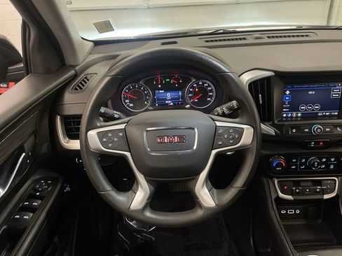 Used 2023 GMC Terrain SLE w/ Driver Convenience Package AWD/4WD image 4