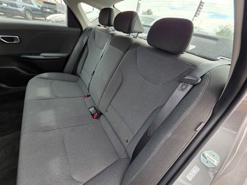 Used 2025 Kia K4 FWD image 9