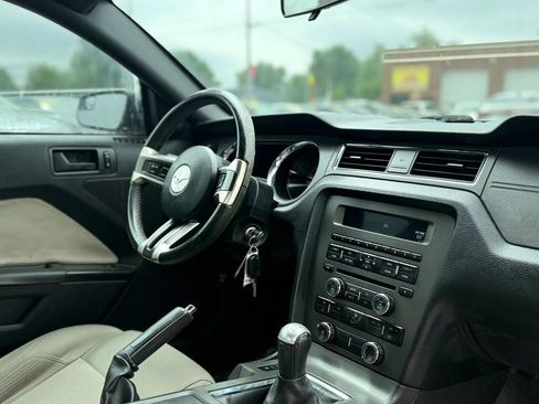 Used 2014 Ford Mustang Coupe RWD image 33