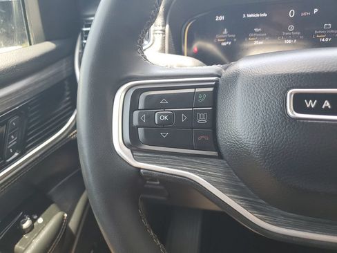 Used 2024 Jeep Wagoneer Series II w/ Flexible Seating Group AWD/4WD image 20