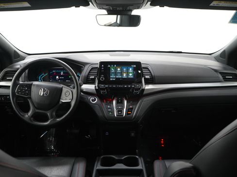 Used 2023 Honda Odyssey Sport image 14