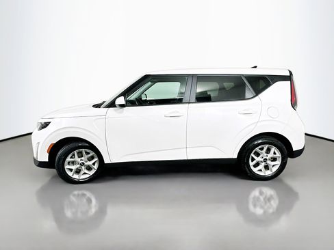 Certified 2024 Kia Soul LX w/ Option Group 015 FWD image 4