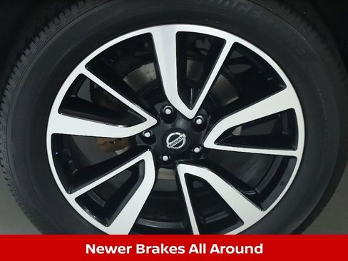 Used 2018 Nissan Rogue SL w/ Premium Package AWD/4WD image 13