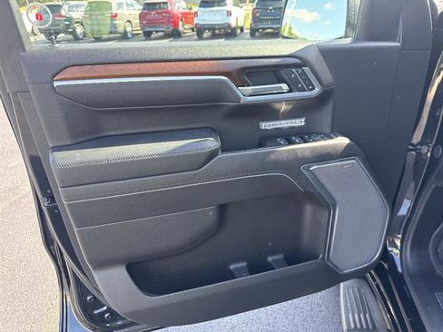 Used 2025 GMC Sierra 1500 Denali AWD/4WD image 8