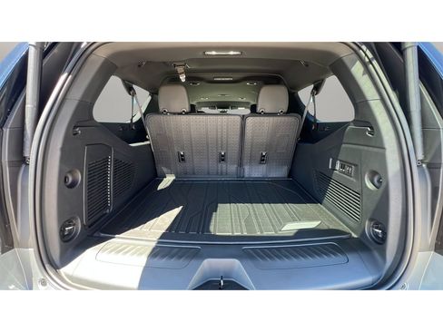 New 2026 Chevrolet Suburban LT w/ Comfort Package AWD/4WD image 30