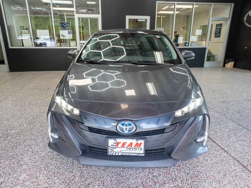 Used 2018 Toyota Prius Prime Advanced FWD image 6