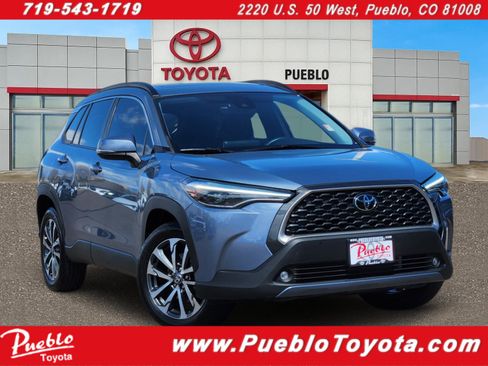 Used 2022 Toyota Corolla Cross XLE w/ Convenience Package image 1