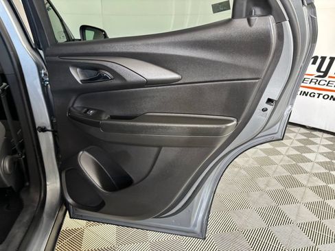 Used 2025 Chevrolet TrailBlazer LT AWD/4WD image 19