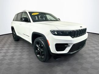 Certified 2023 Jeep Grand Cherokee Altitude AWD/4WD video 2