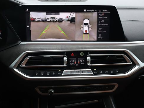 Used 2021 BMW X7 xDrive40i w/ Premium Package image 29