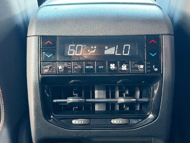 Used 2022 Jeep Grand Cherokee Summit AWD/4WD image 20