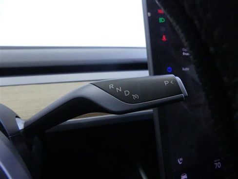 Used 2019 Tesla Model 3 Standard Range Plus image 21