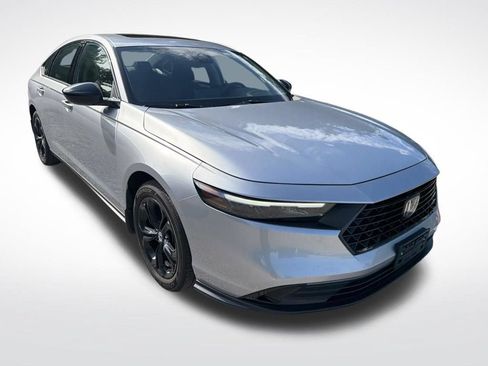 Certified 2025 Honda Accord SE image 18