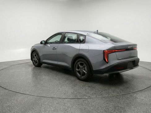 Used 2025 Kia K4 LXS image 6