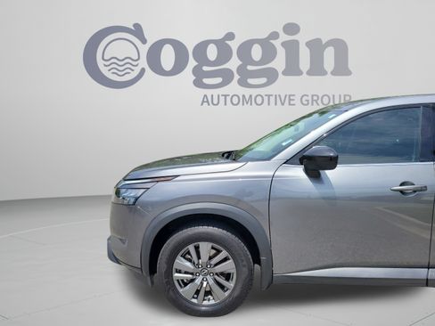 Used 2024 Nissan Pathfinder S FWD image 28