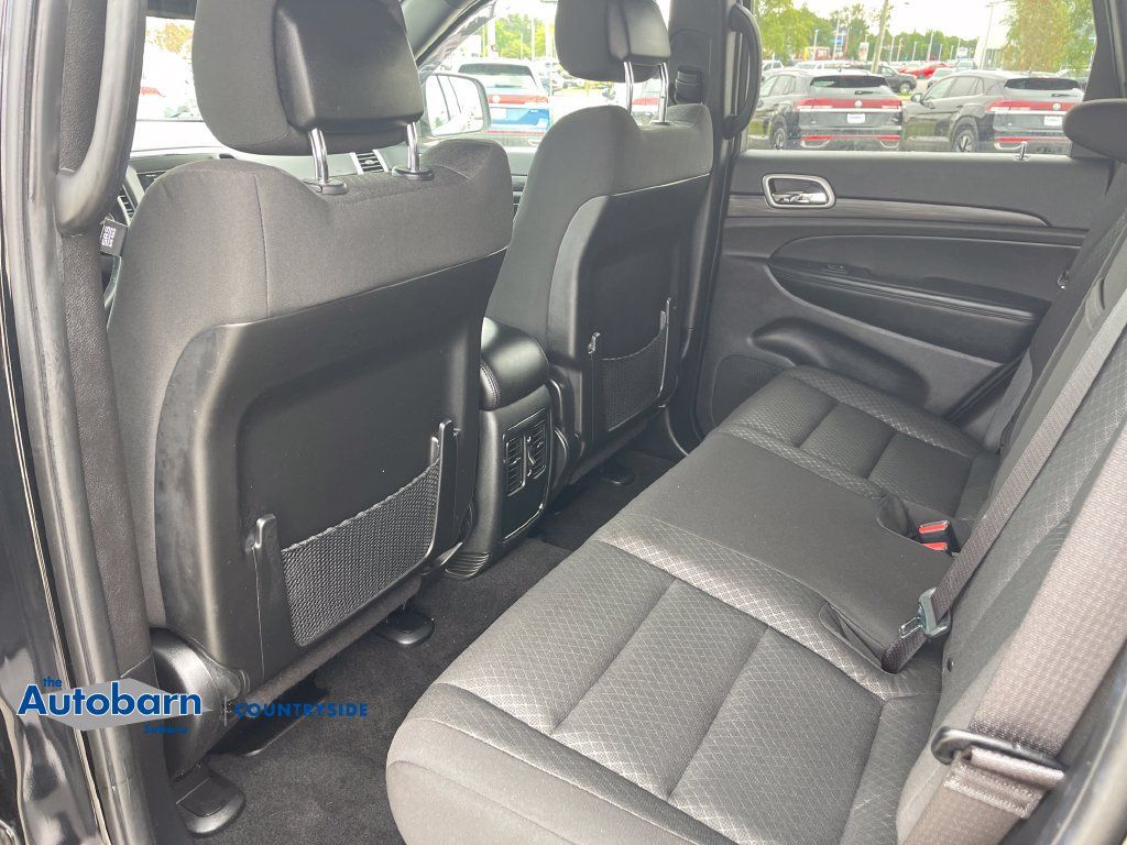 Used 2021 Jeep Grand Cherokee Laredo AWD/4WD image 25