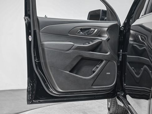 Used 2023 Chevrolet Traverse Premier w/ Redline Edition image 12