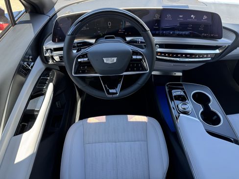 New 2026 Cadillac Lyriq Sport RWD image 15
