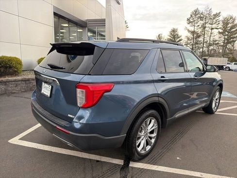 Used 2020 Ford Explorer XLT w/ Equipment Group 202A AWD/4WD image 8