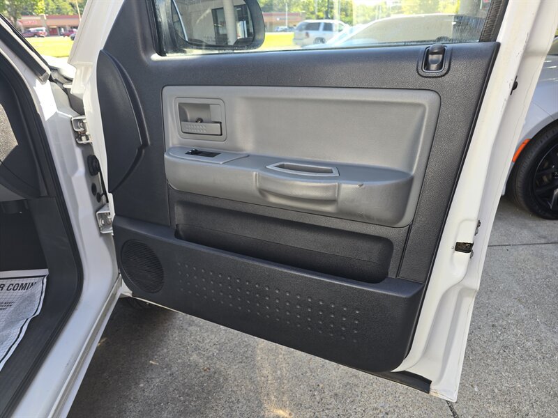 Used 2011 Dodge Dakota Big Horn w/ Trailer Tow Group RWD image 10