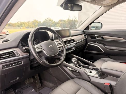 Used 2022 Kia Telluride EX w/ EX Premium Package FWD image 15