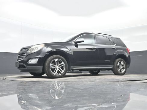 Used 2017 Chevrolet Equinox Premier w/ Enhanced Convenience Package AWD/4WD image 26