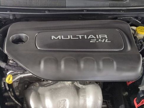 Used 2016 Chrysler 200 Limited w/ Convenience Group FWD image 27