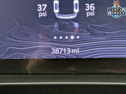 Used 2022 Jeep Grand Cherokee Overland w/ Luxury Tech Group IV AWD/4WD image 17