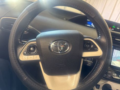 Used 2016 Toyota Prius Three FWD image 30