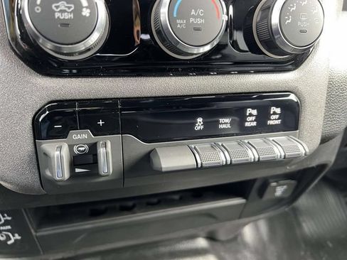 New 2026 RAM 2500 Tradesman w/ Chrome Appearance Group AWD/4WD image 17