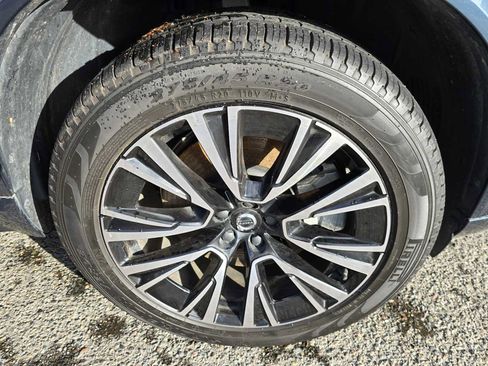 Certified 2024 Volvo XC90 T8 Plus w/ Protection Package Premier image 9