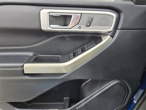 Certified 2022 Ford Explorer Limited image 32