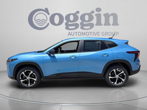 New 2026 Chevrolet Trax RS w/ Driver Confidence Package FWD image 2