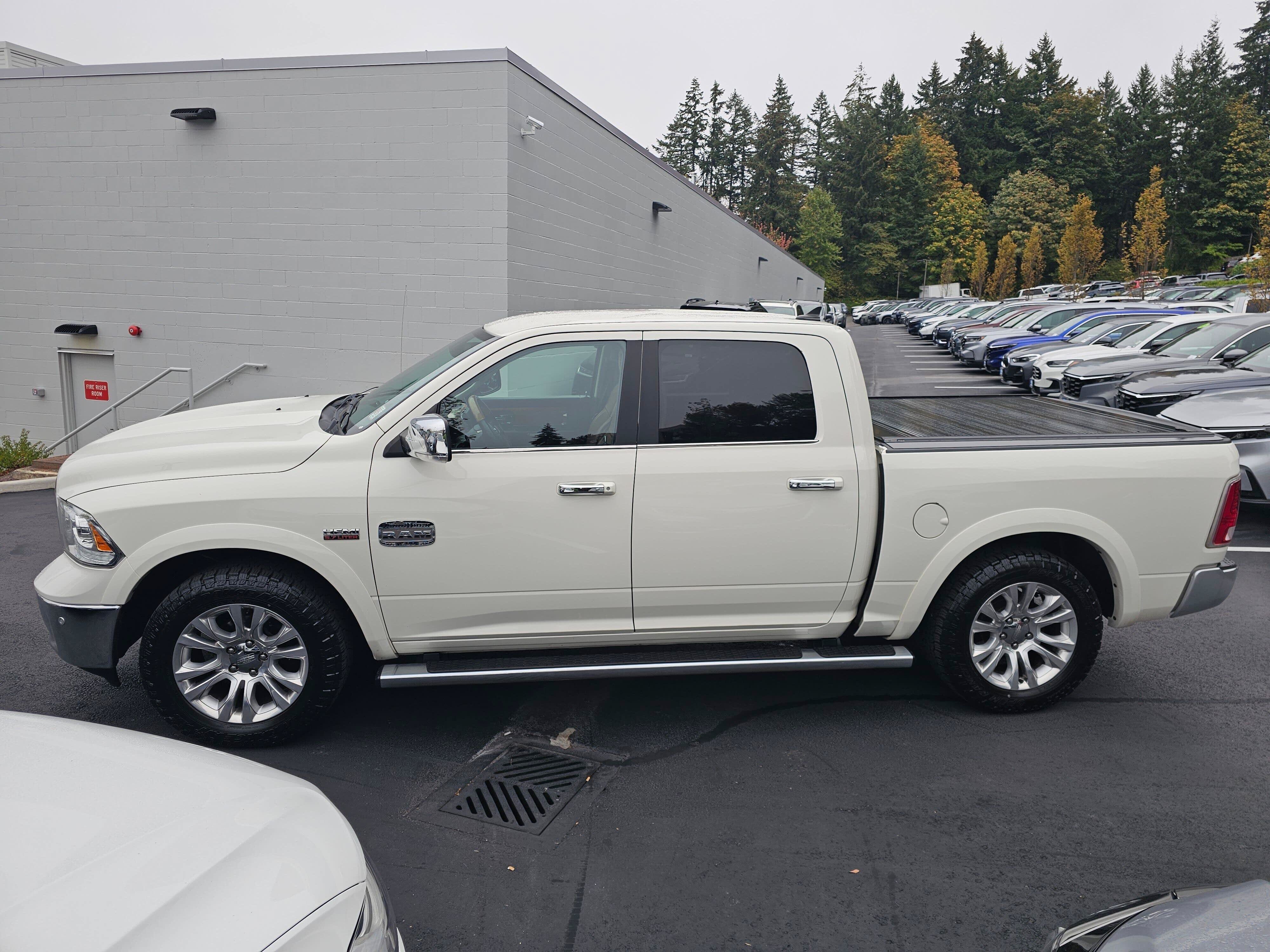 Used 2017 RAM 1500 Laramie Longhorn AWD/4WD image 4