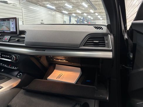 Used 2018 Audi SQ5 Prestige w/ Prestige Package image 30