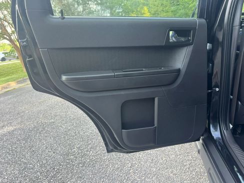 Used 2011 Ford Escape Limited w/ 302A Rapid Spec Order Code image 8