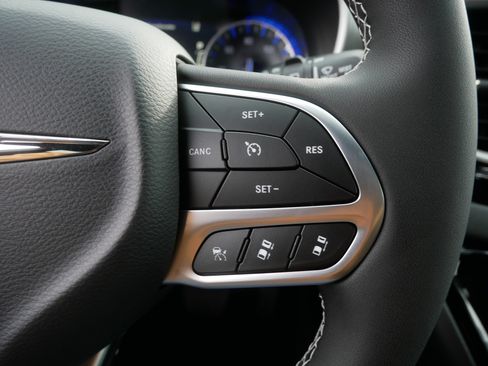 New 2026 Chrysler Voyager LX image 9