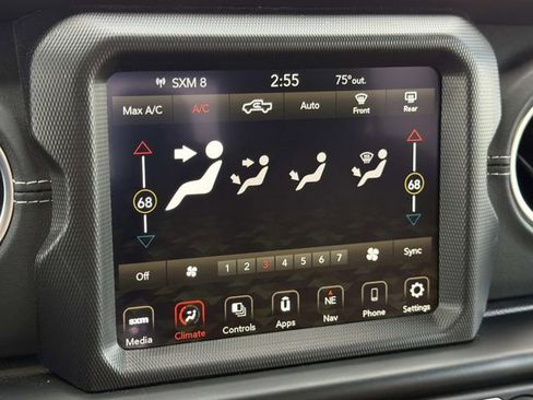 Used 2022 Jeep Gladiator Overland w/ Popular Equipment Package AWD/4WD image 33