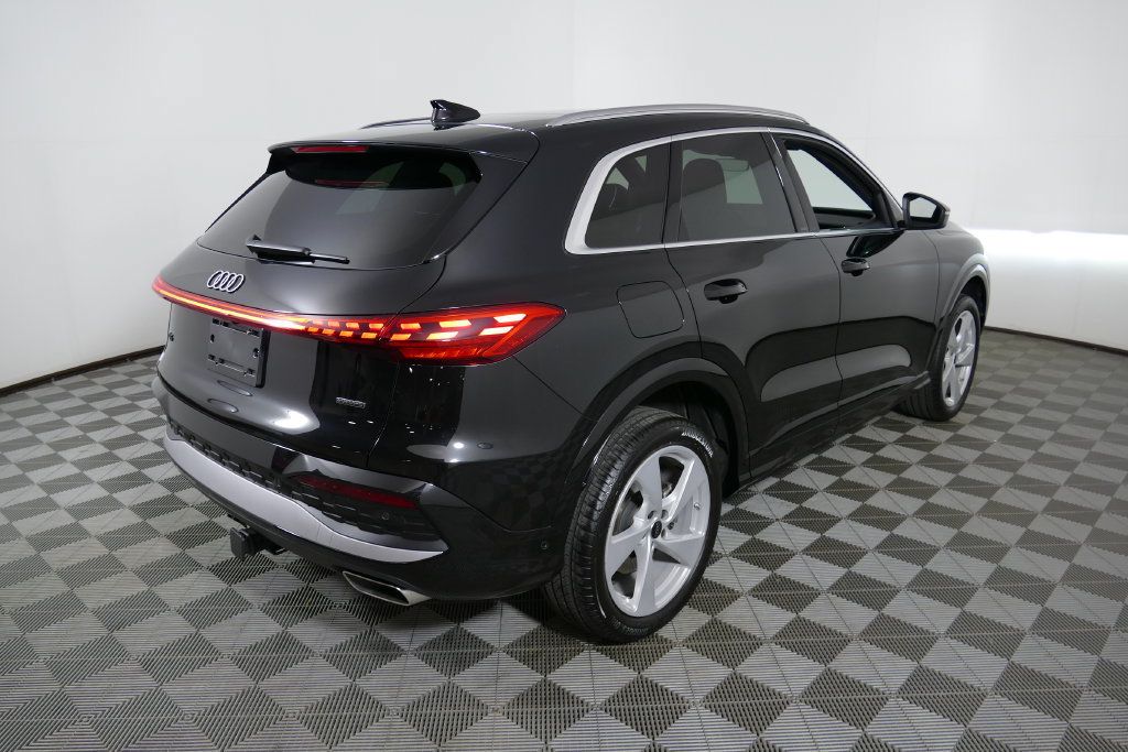 Used 2025 Audi Q5 Premium Plus AWD/4WD image 3