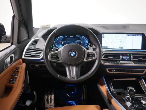 Used 2021 BMW X5 xDrive45e w/ M Sport Package image 11