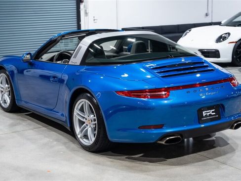 Used 2015 Porsche 911 Targa 4 AWD/4WD image 4